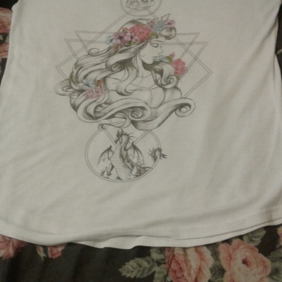Girls Disney shirt - Picture 3 of 6